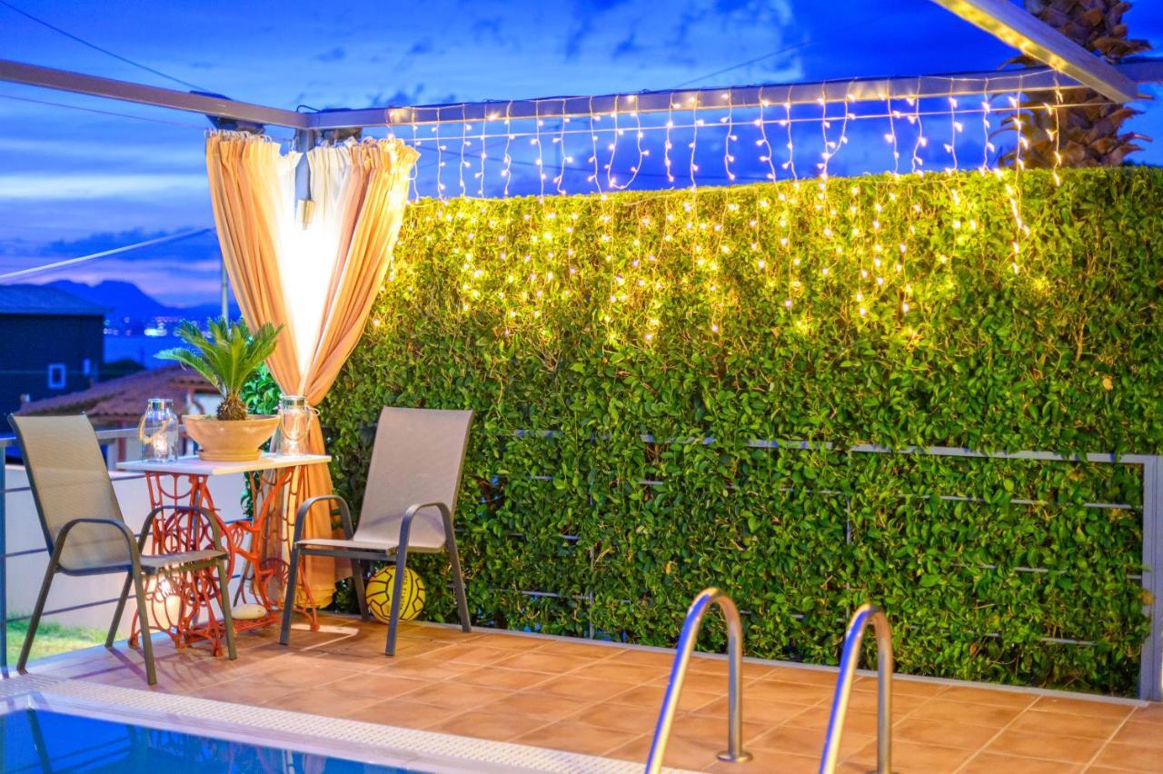 Cozy Small Smart Villa With Private Pool Mikri Mantineia カラマタ エクステリア 写真