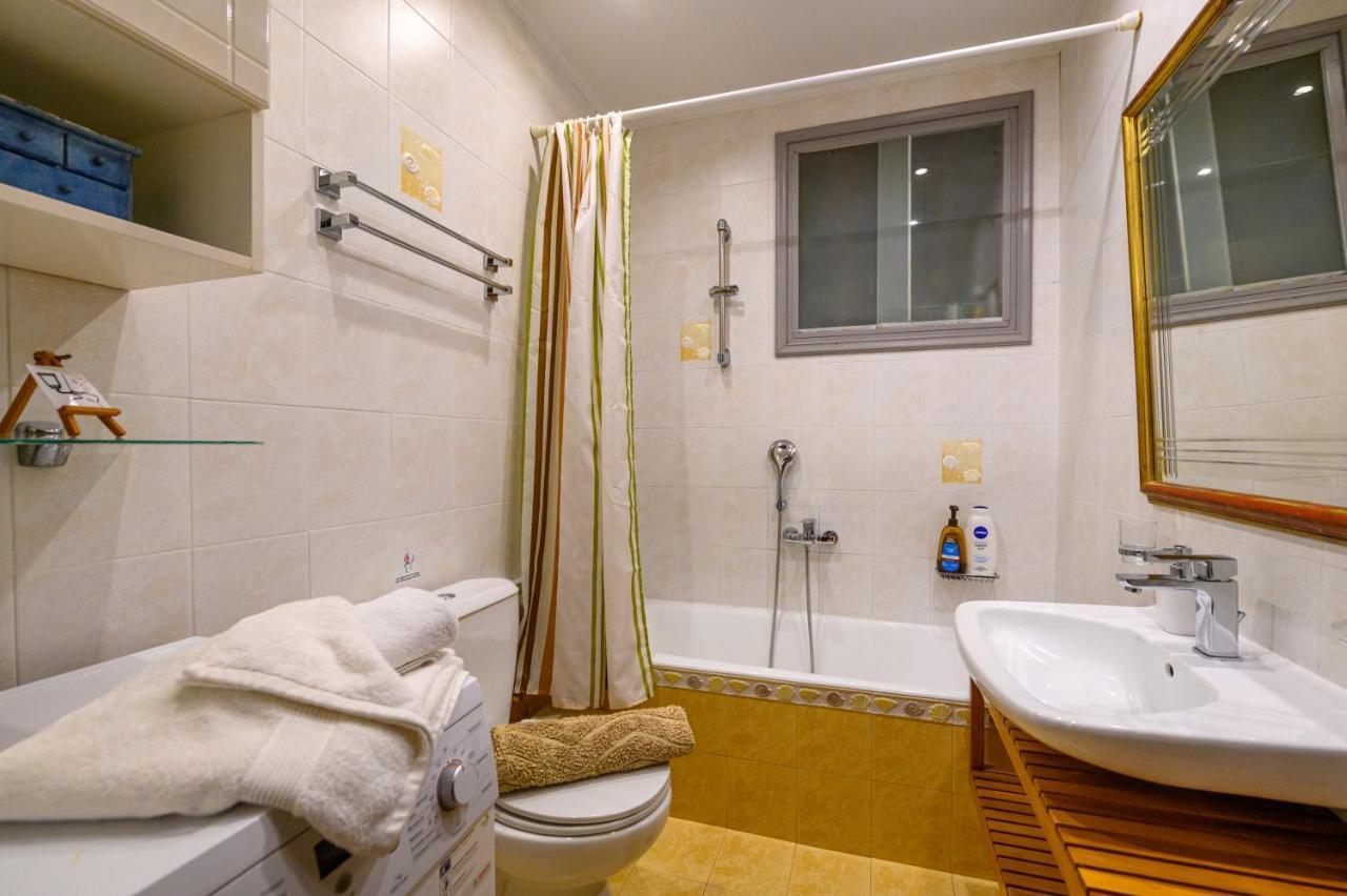 Cozy Small Smart Villa With Private Pool Mikri Mantineia カラマタ エクステリア 写真